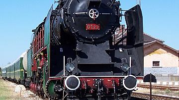 Коледният ретро влак ще направи допълнителни пътувания между София и Банкя