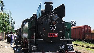 Теснопътен парен локомотив №60976