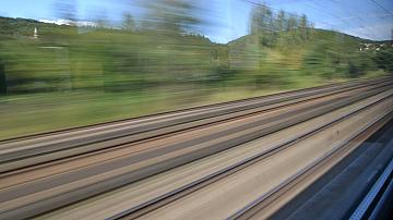Пътнически влак от Враца за Плевен престоя в участъка Горни Дъбник-Долни Дъбник